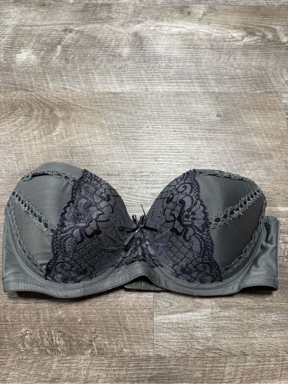 Lady Q Grey Strapless Bra Size 44D